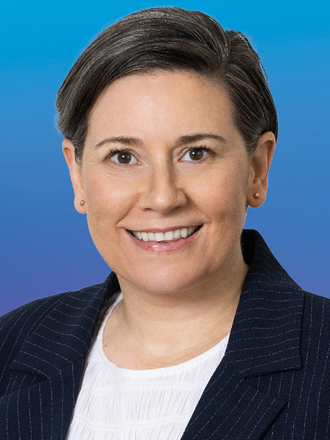 Portrait of Dr Vanessa Weenink