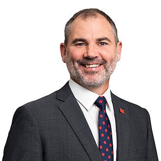Portrait of Glen Bennett