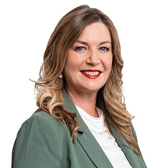Portrait of Hon Jo Luxton