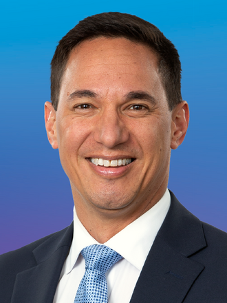 Portrait of Dan Bidois