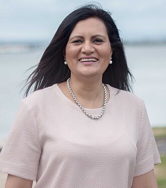 Portrait of Dr Parmjeet PARMAR